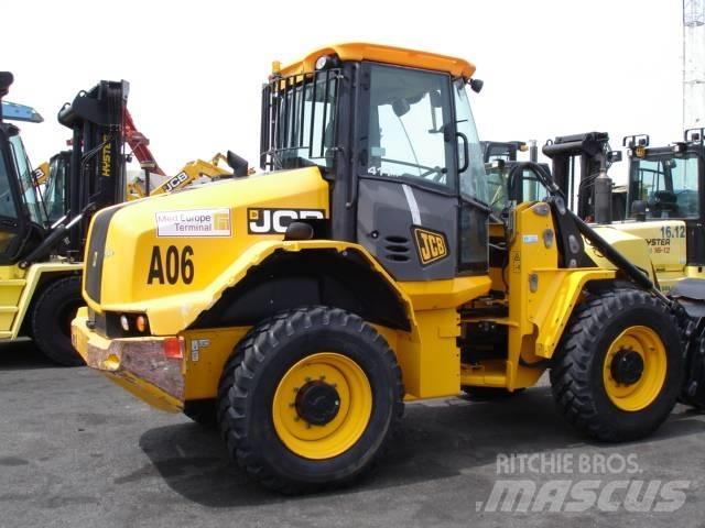 JCB 411 HT Incarcator pe pneuri