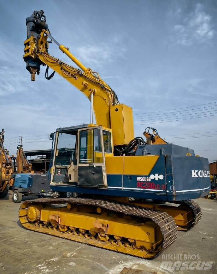 Komatsu PC 200 LC-3 Excavatoare pe șenile
