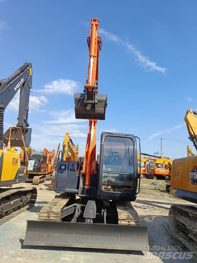 Hitachi ZX 75 Excavatoare 7t - 12t