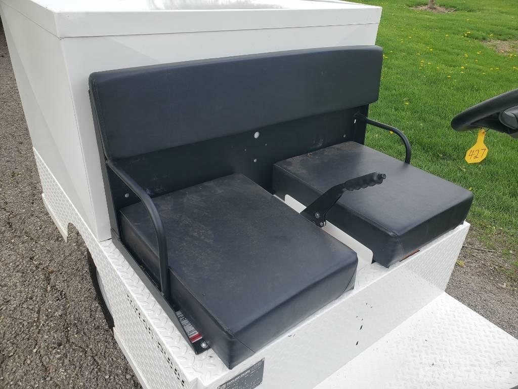 Taylor-Dunn R380 Camioane de tractiune