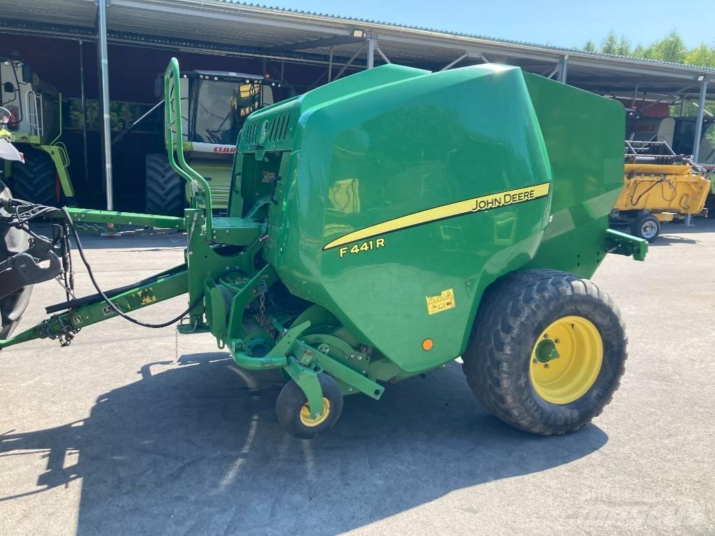 John Deere F441R Masina de balotat cilindric