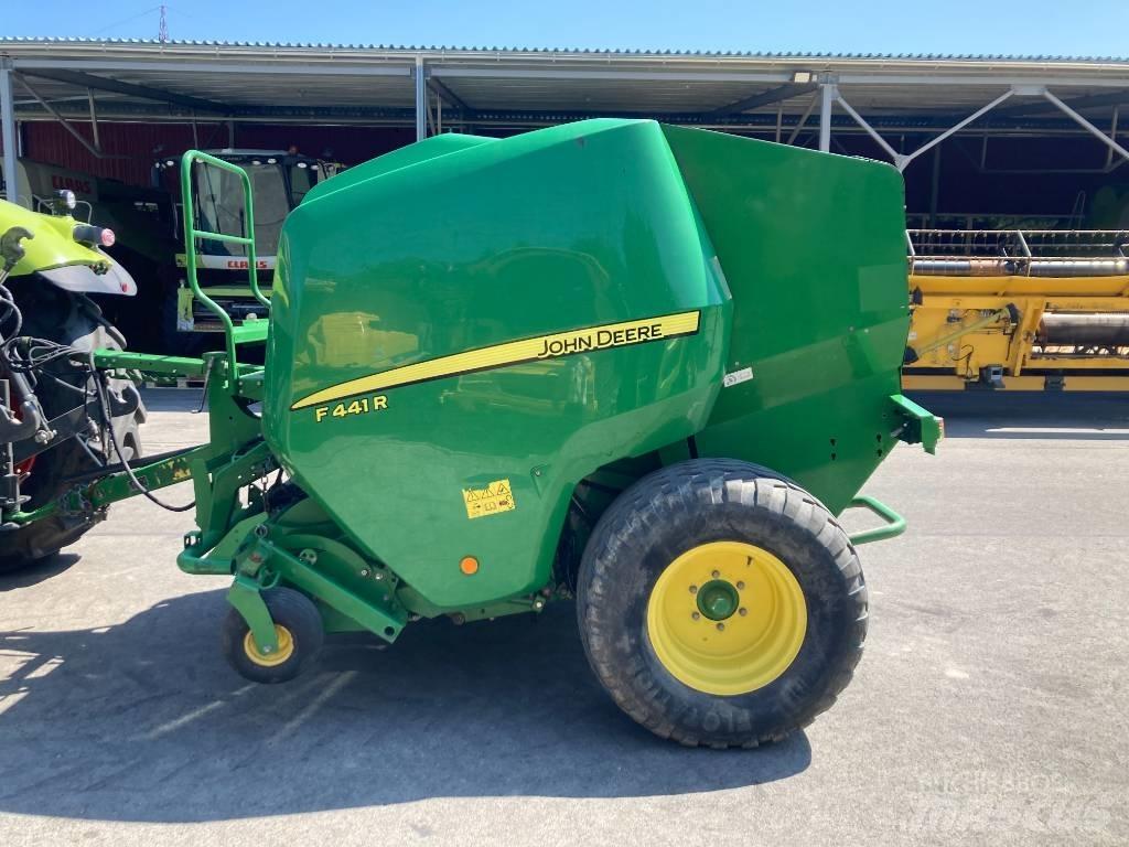 John Deere F441R Masina de balotat cilindric