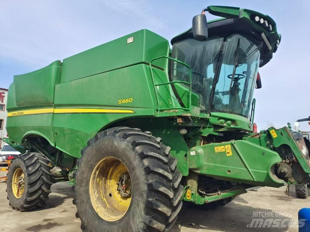 John Deere S660 Combine de secerat