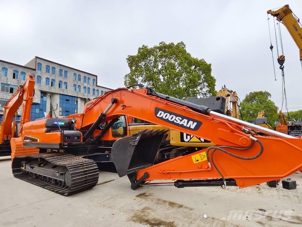 Doosan DX 225 LC Excavatoare pe șenile
