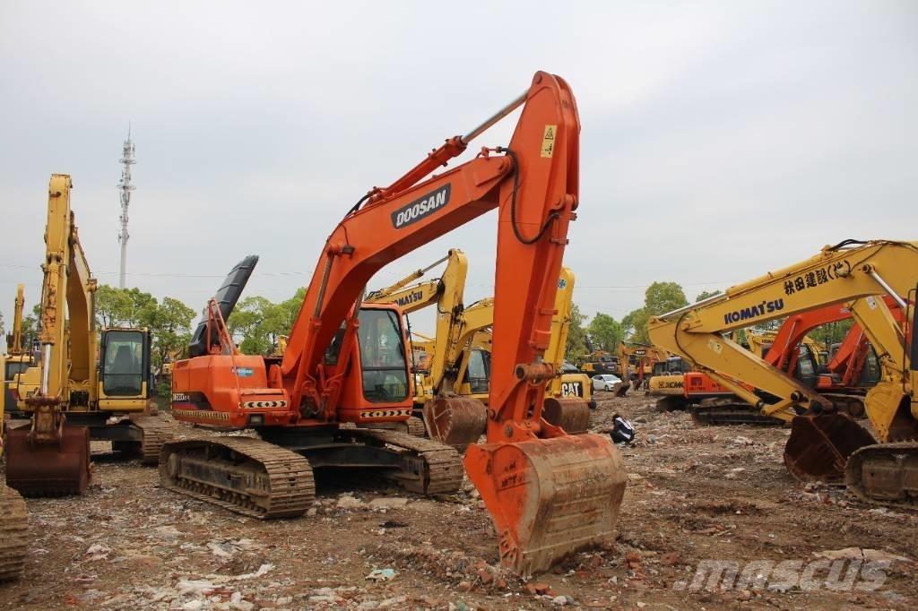 Doosan 220 LC-7 Excavatoare pe șenile
