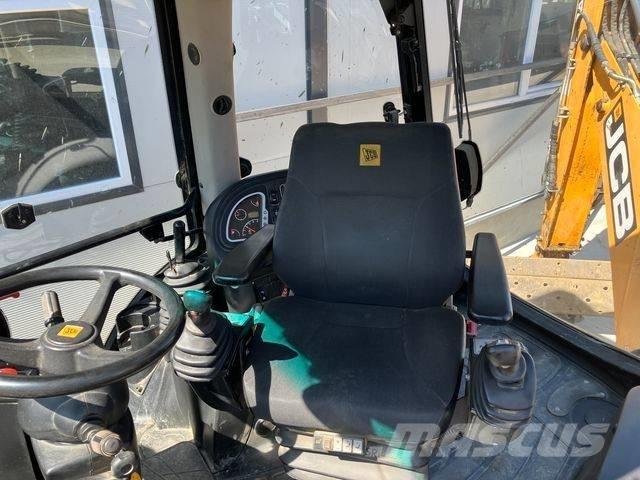 JCB 4CX AEC Buldoexcavatoare