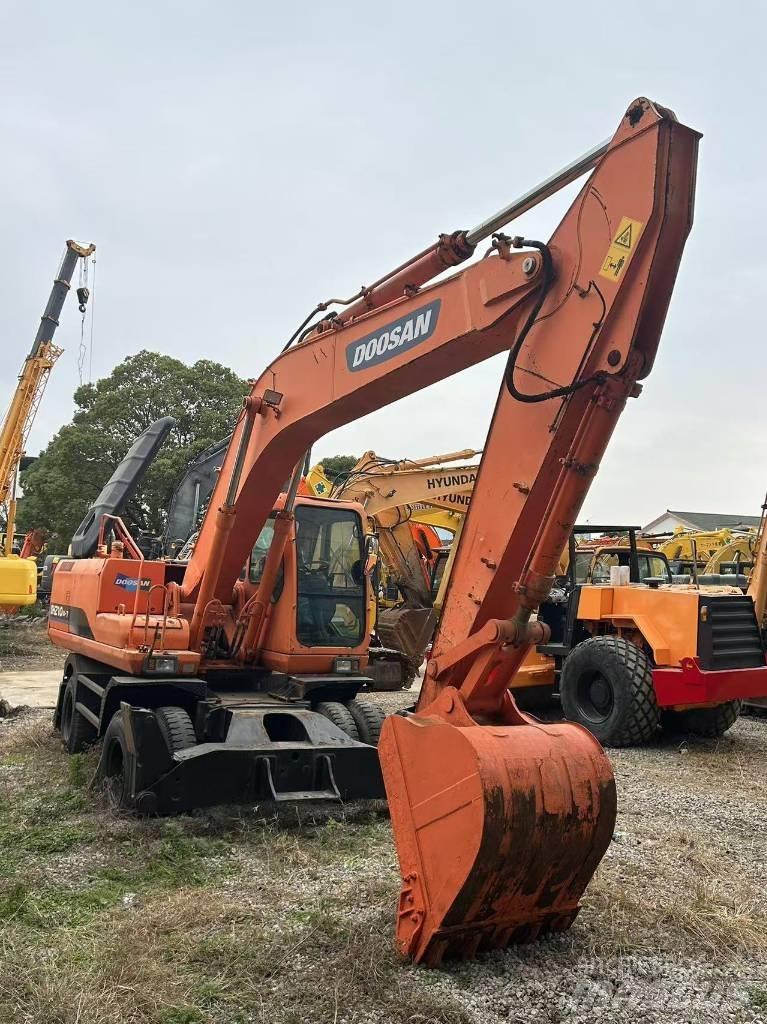 Doosan DH 210 W-7 Excavatoare cu roti