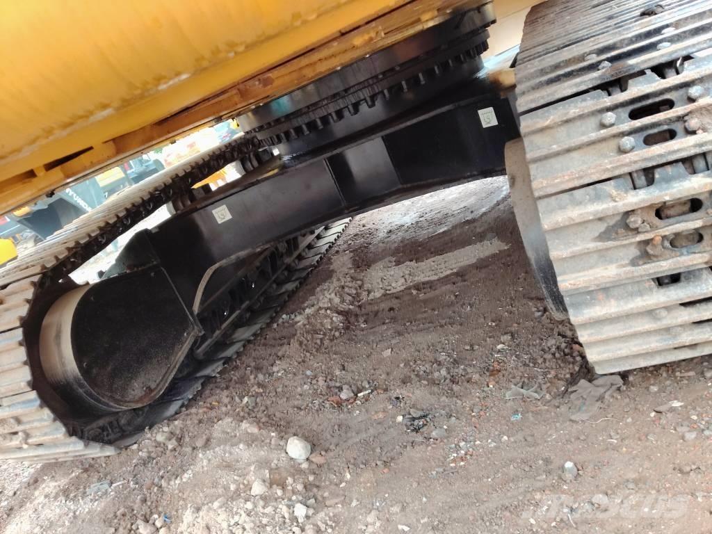 CAT 330 D Excavatoare pe șenile
