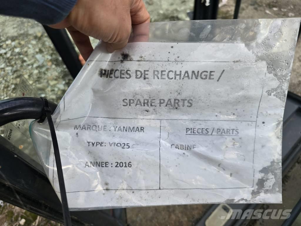 Yanmar Vio 25 Cabine Cabine si interior