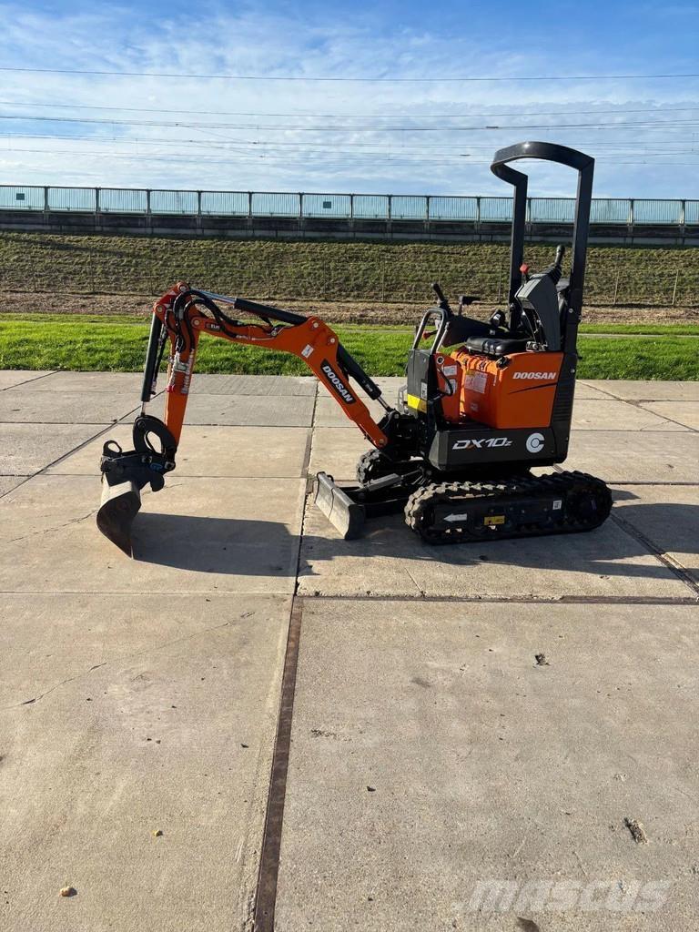 Doosan DX10Z Mini excavatoare < 7t