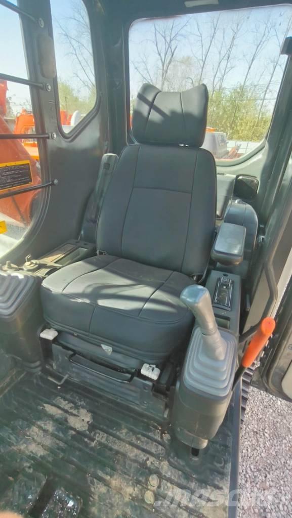 Hitachi ZX 210-3 Excavatoare pe șenile
