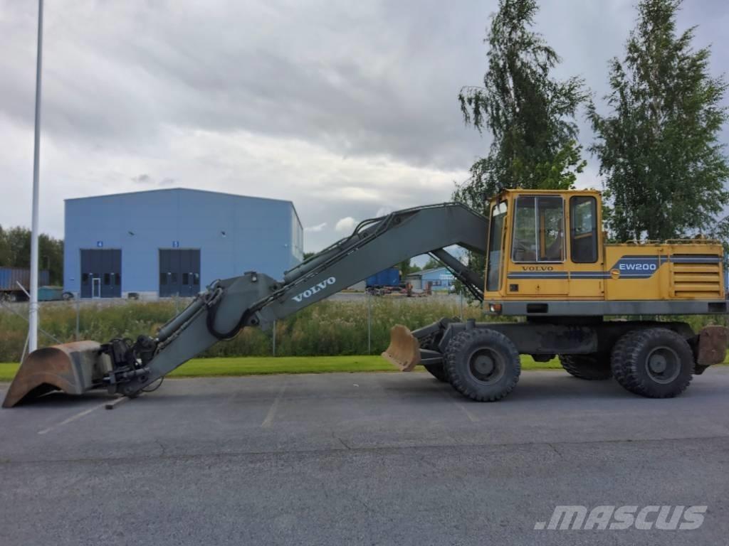 Volvo EW 200 Excavatoare cu roti