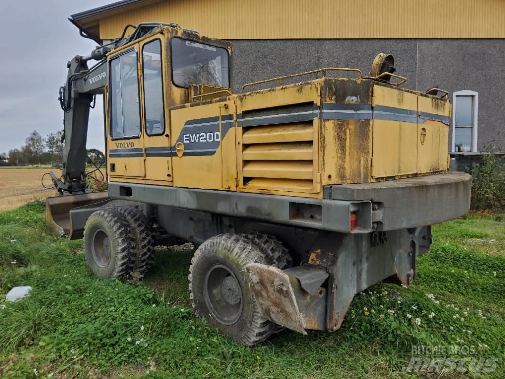 Volvo EW 200 Excavatoare cu roti