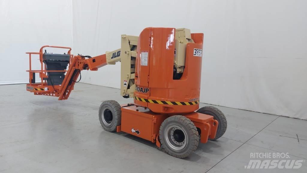 JLG E300AJP Nacele cu brat articulat