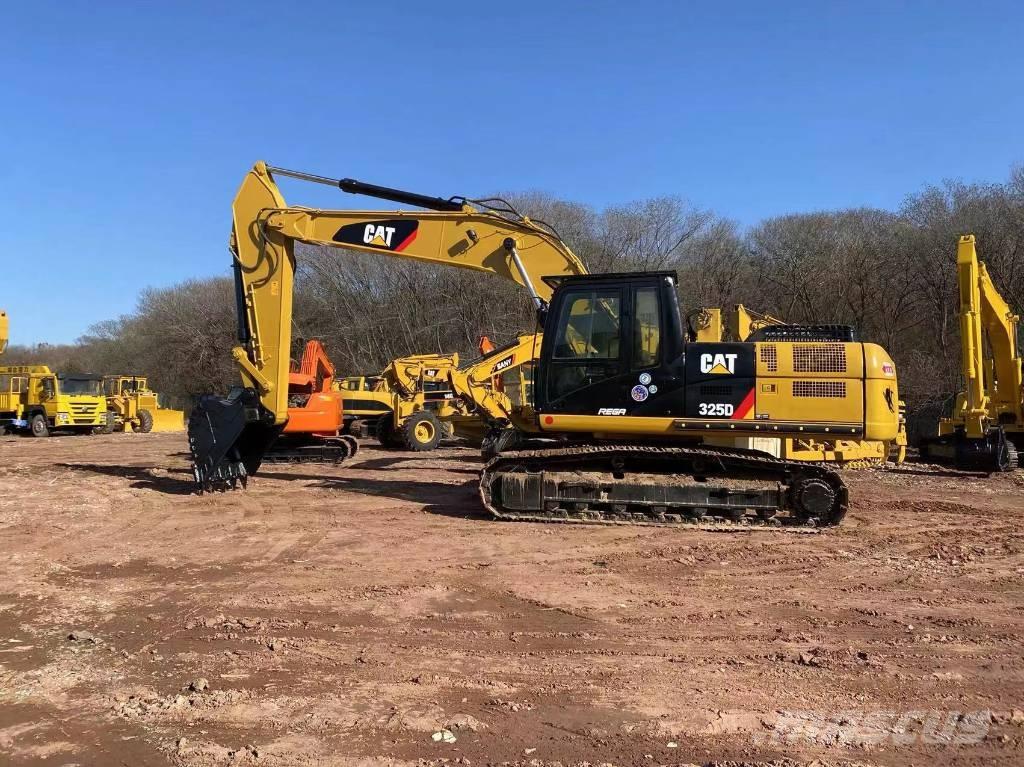 CAT 325D Excavatoare pe șenile
