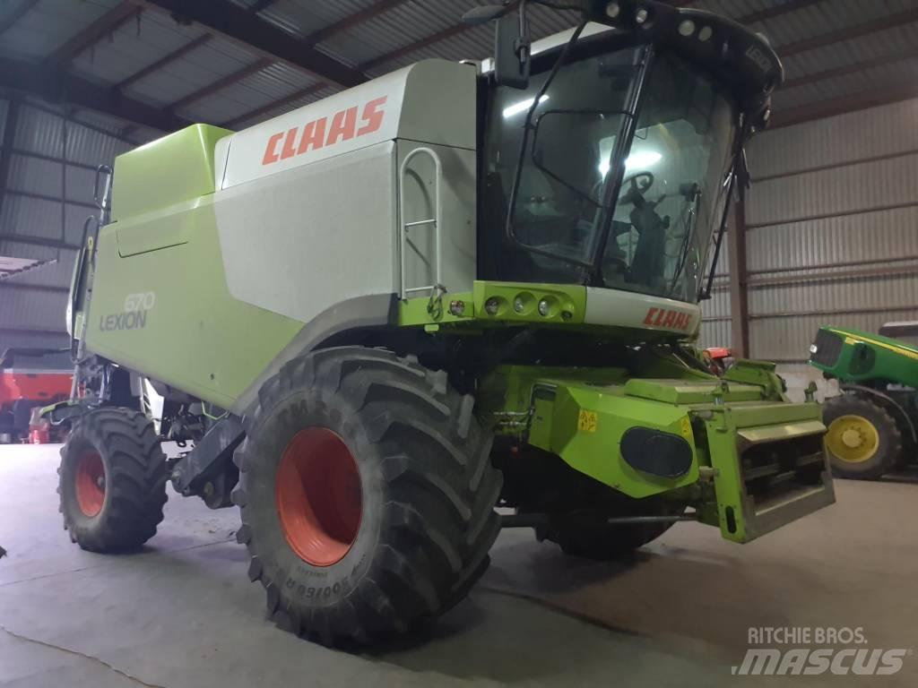 CLAAS Lexion 670 Combine de secerat