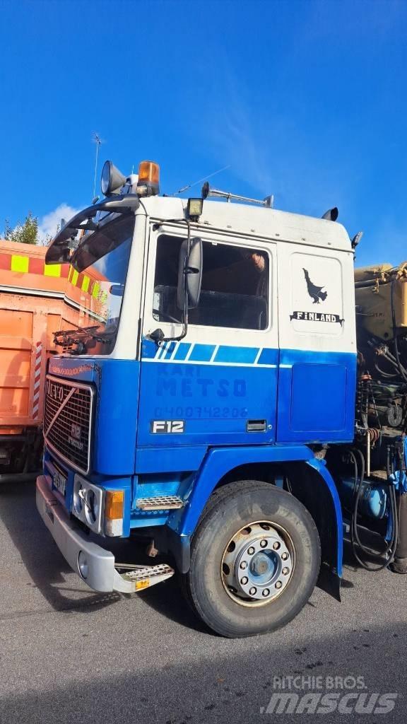 Volvo F 12 Camioane cu macara