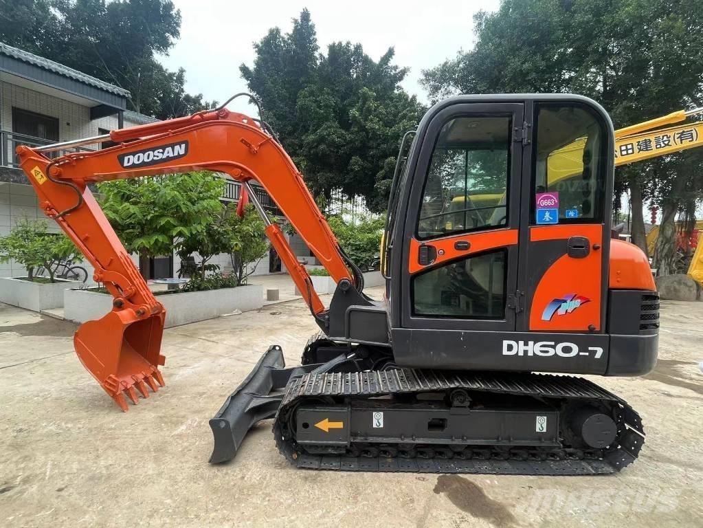 Doosan DH 60-7 Mini excavatoare < 7t
