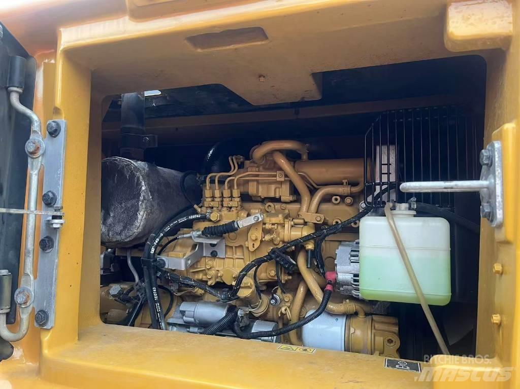 CAT 310 Excavatoare pe șenile
