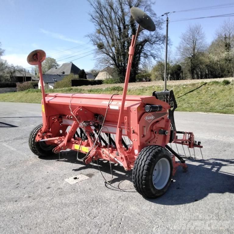 Kuhn Premia 300 Perforatoare