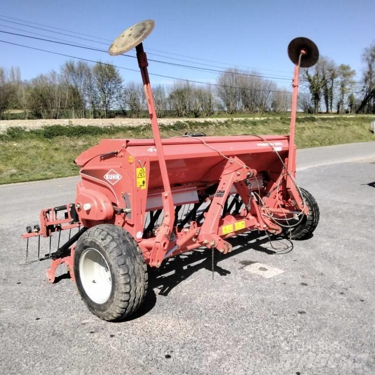 Kuhn Premia 300 Perforatoare