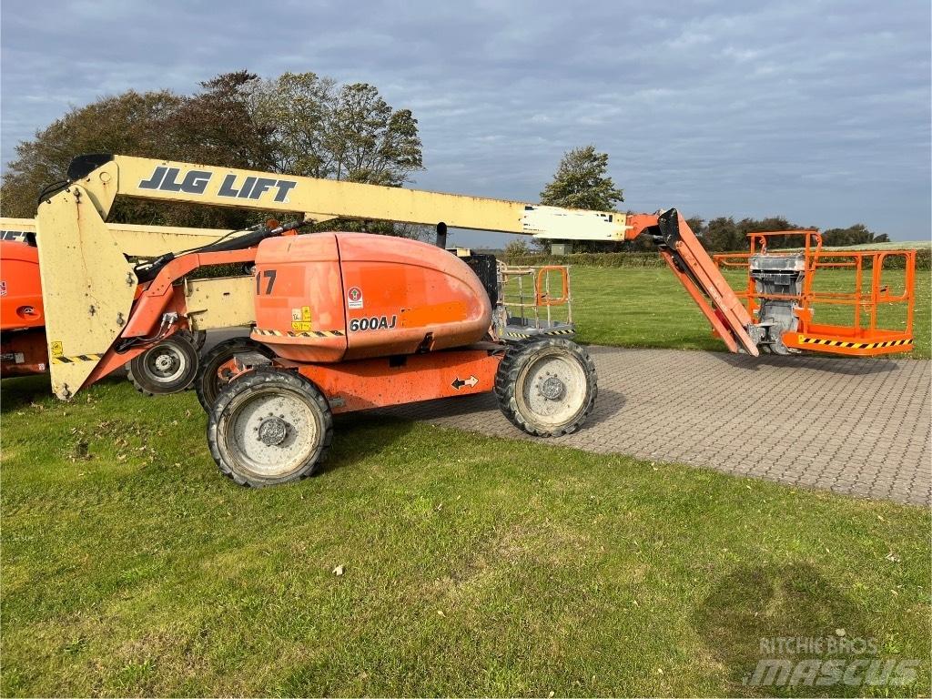 JLG 600 AJ Nacele cu brat articulat