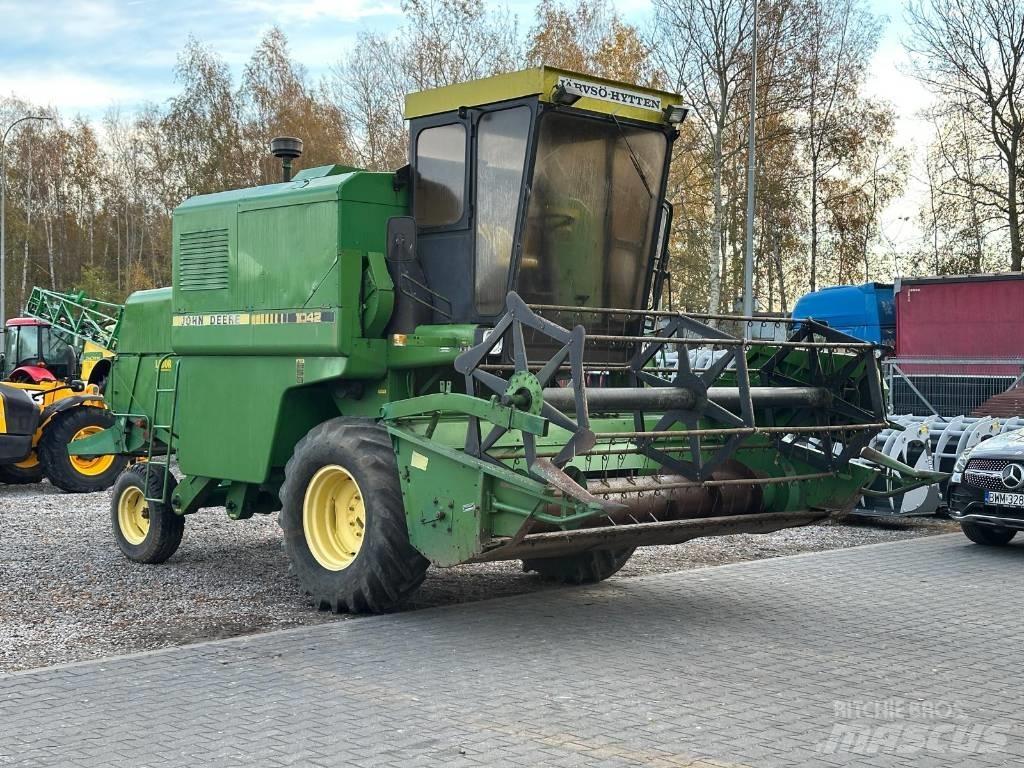 John Deere 1042 Combine de secerat