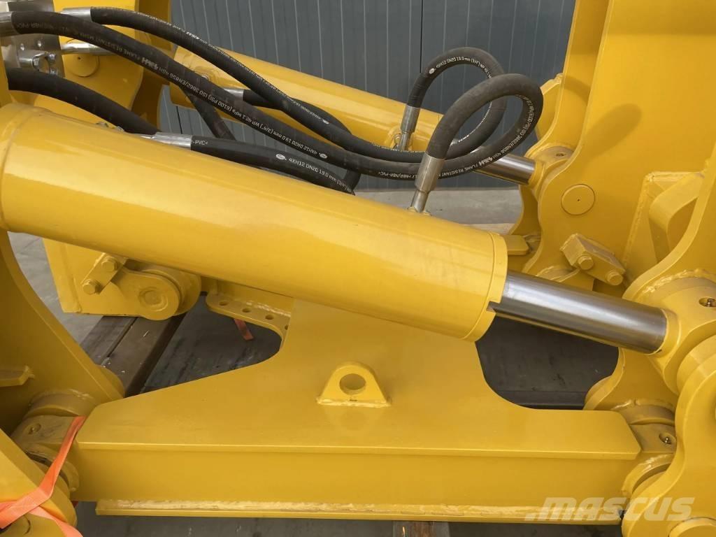 Komatsu D85 Scarificatoare