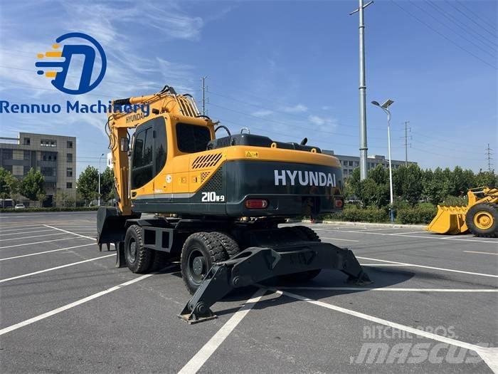 Hyundai R210W-9 Excavatoare cu roti