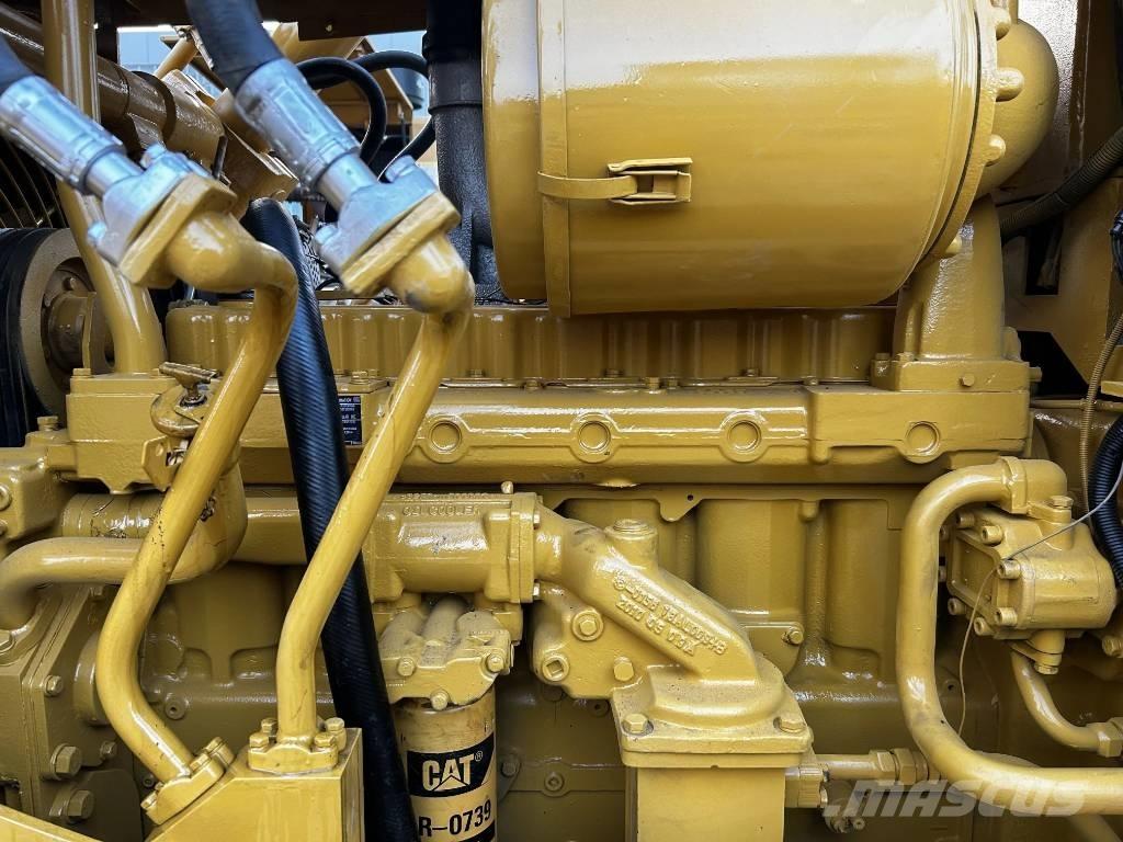 CAT D7G Buldozere pe senile
