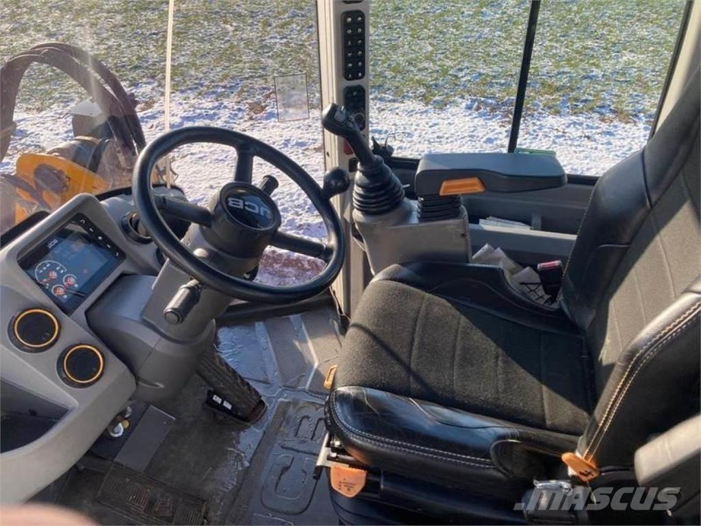 JCB 419S AGRI Incarcator pe pneuri