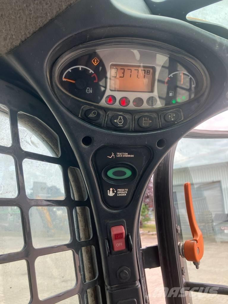 Bobcat T 770 Încarcatoare cu excavator