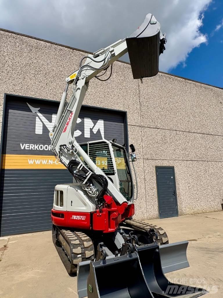 Takeuchi TB 257 FR Mini excavatoare < 7t