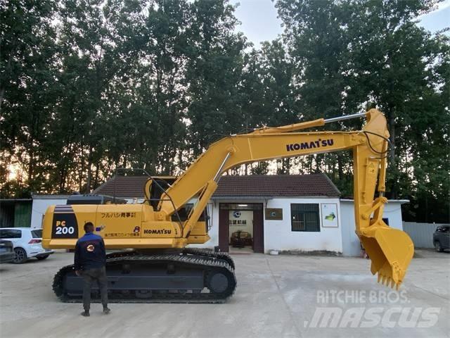 Komatsu PC200-8 Excavatoare pe șenile
