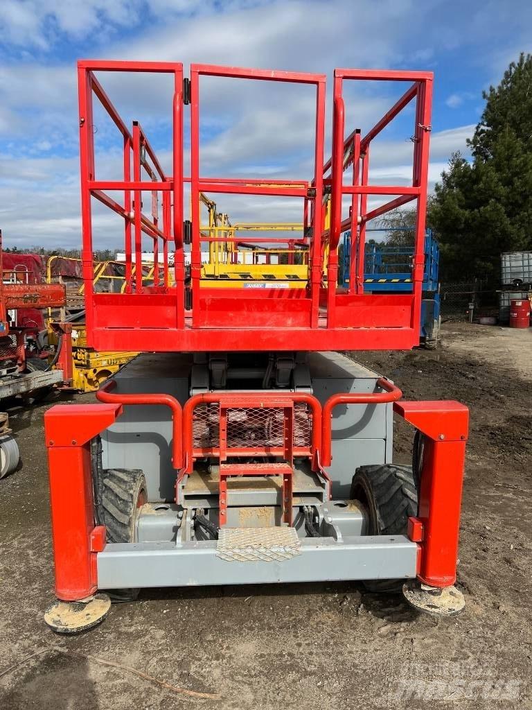 SkyJack SJ 6832 RT Platforme foarfeca
