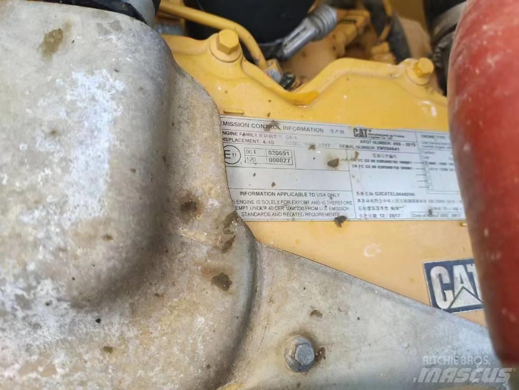 CAT 320GC Excavatoare pe șenile
