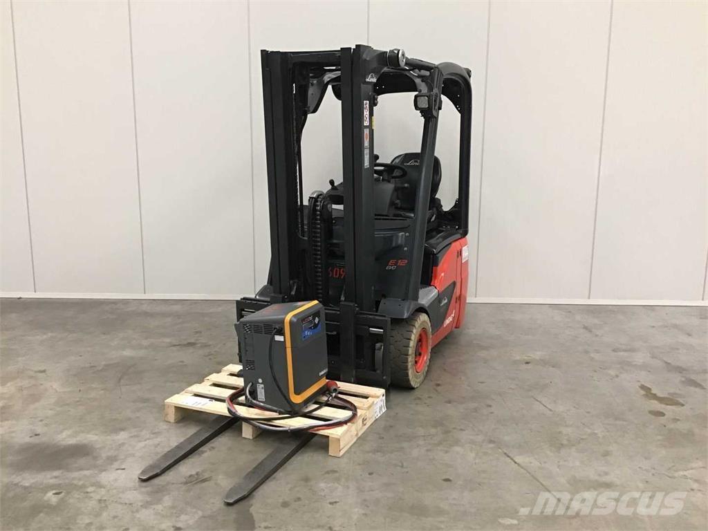 Linde E12 Stivuitor electric