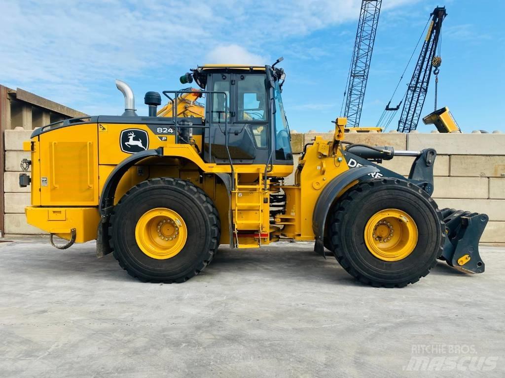 John Deere 824p Incarcator pe pneuri