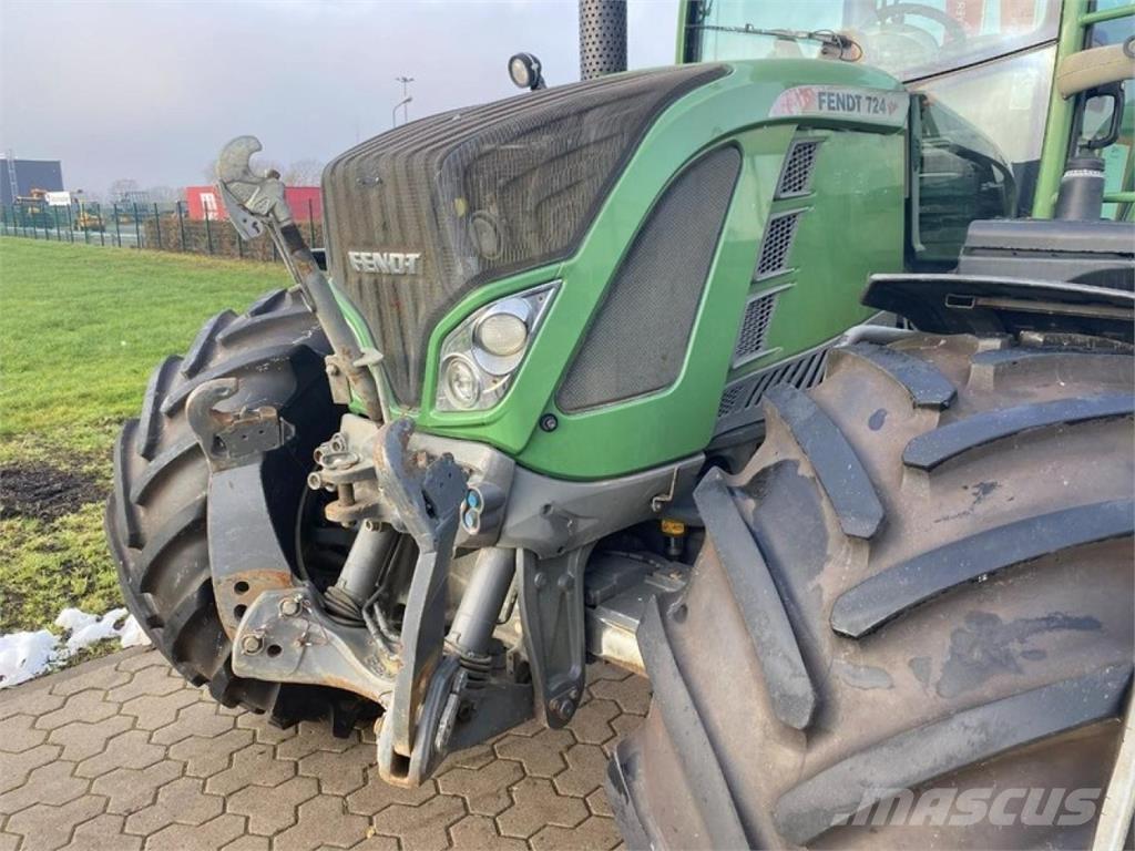 Fendt 724 PROFI Tractoare