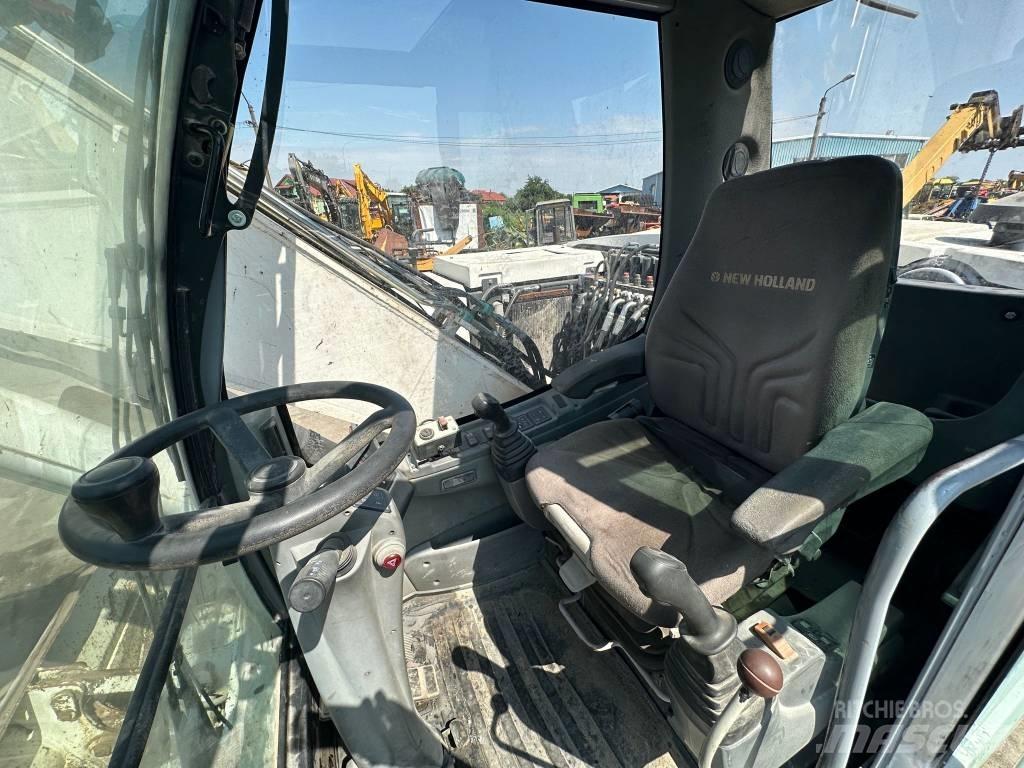 New Holland MH Plus Excavatoare cu roti