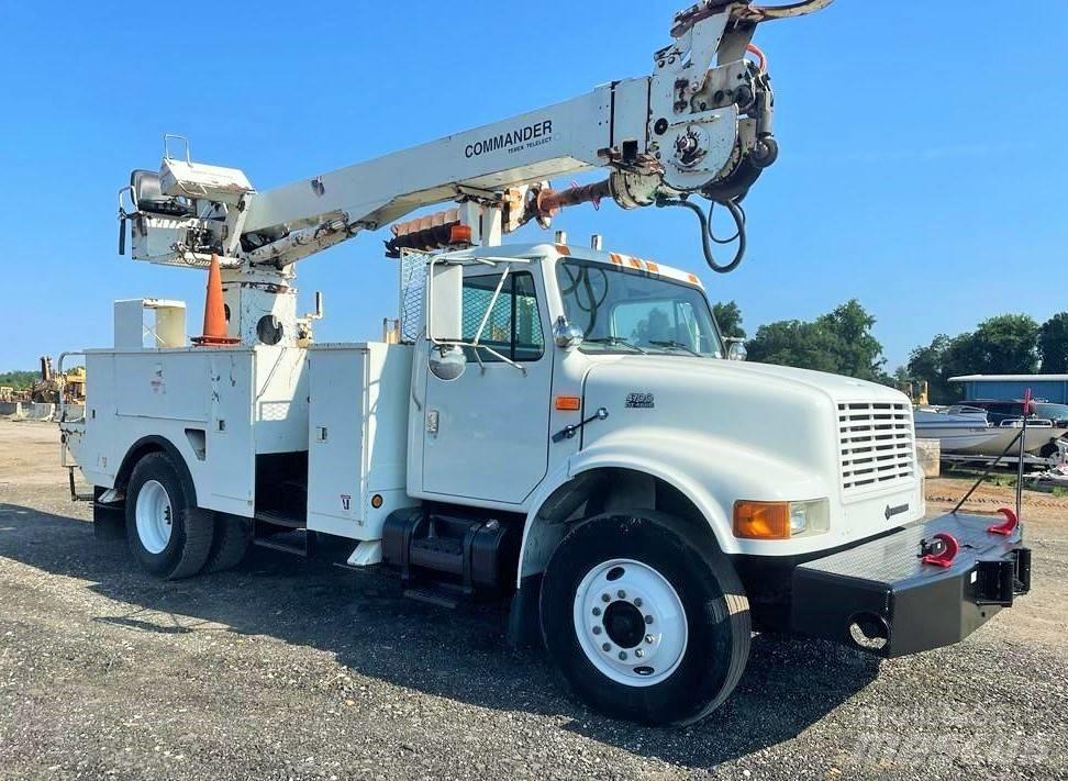 International 4700 Municipal/vehicul cu uz general