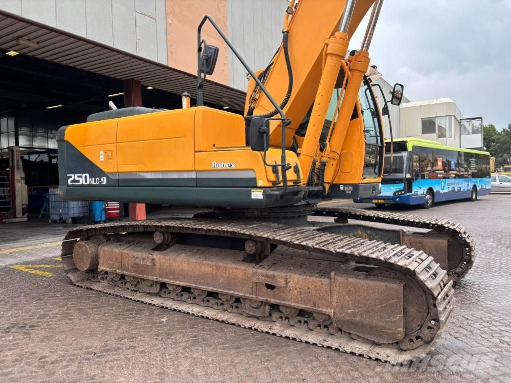 Hyundai 250NLC-9 Excavatoare pe șenile
