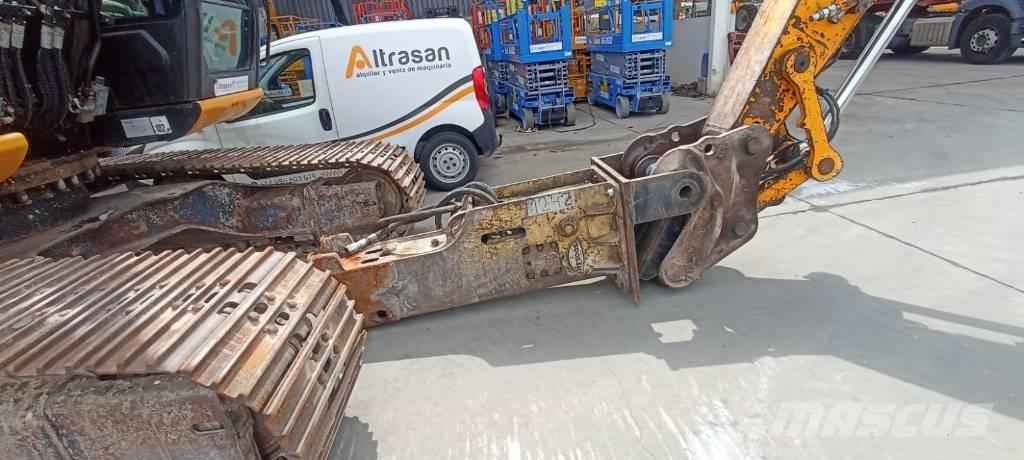 JCB JS 210 LC Excavatoare pe șenile
