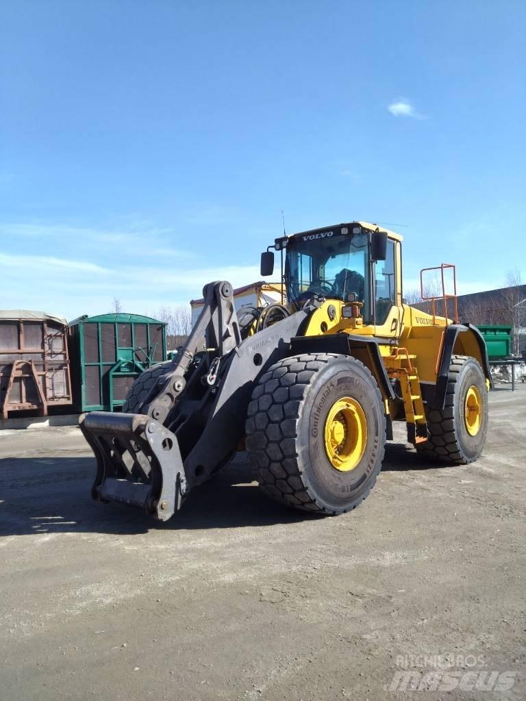 Volvo L 220 F Incarcator pe pneuri