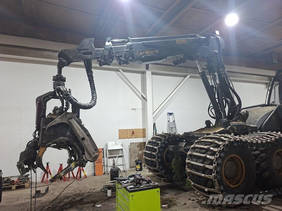 Ponsse Bear 8W Combine forestiere