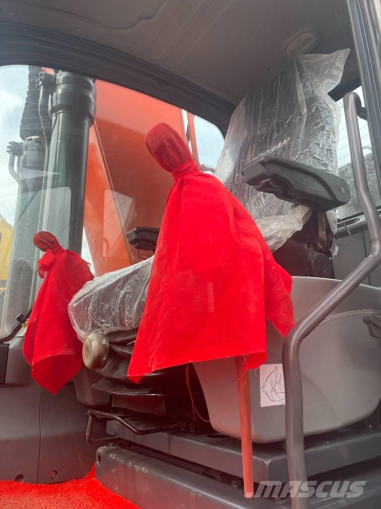 Doosan DX 225 LCA Excavatoare pe șenile
