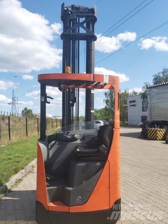BT RR E 160 Stivuitor cu catarg retractabil