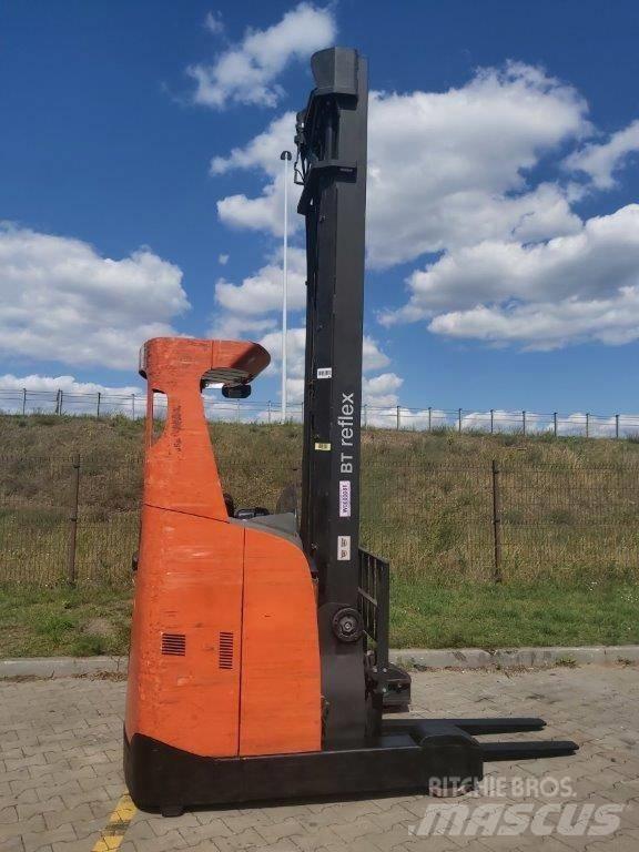 BT RR E 160 Stivuitor cu catarg retractabil