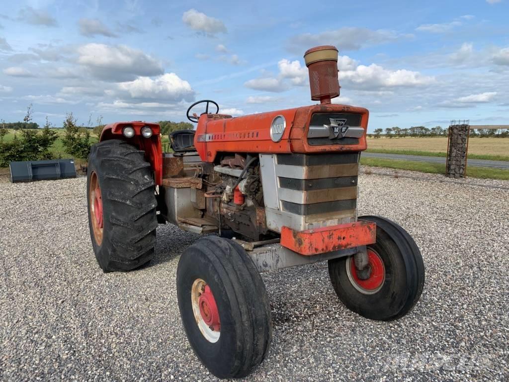 Massey Ferguson 1100 Tractoare
