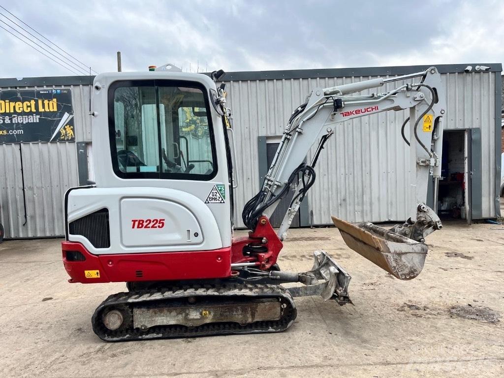 Takeuchi TB 225 Mini excavatoare < 7t